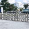 cổng xếp inox
