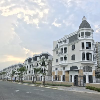 Giá khuyến mãi cổng tự động âm sàn Malaysia giá chỉ còn 25 triệu ,giá mô tơ cổng Italy faac và comunello giá chỉ còn 35 triệu