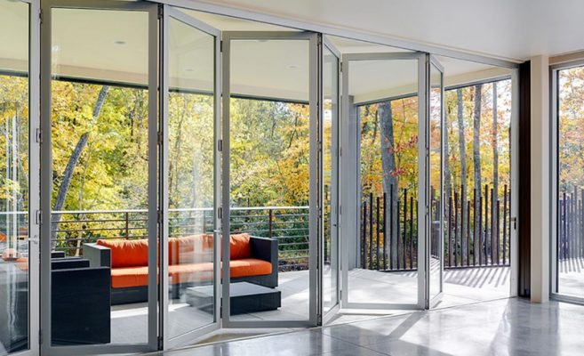 Cửa kính tự động nhiều cánh mở rộng không gian tối đa