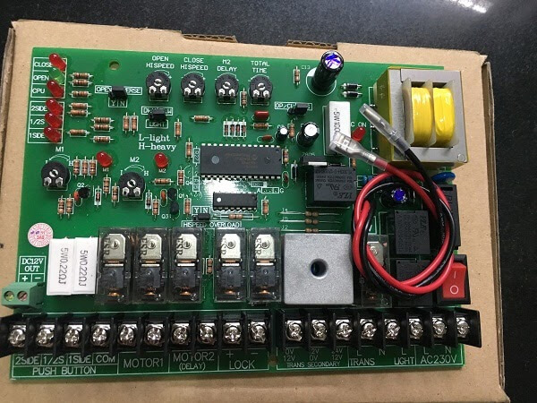 Vi mạch điều khiển trung tâm motor cổng V2 âm sàn Vulcan 800kg Vi mạch điều khiển trung tâm motor cổng V2 âm sàn Vulcan 800kg