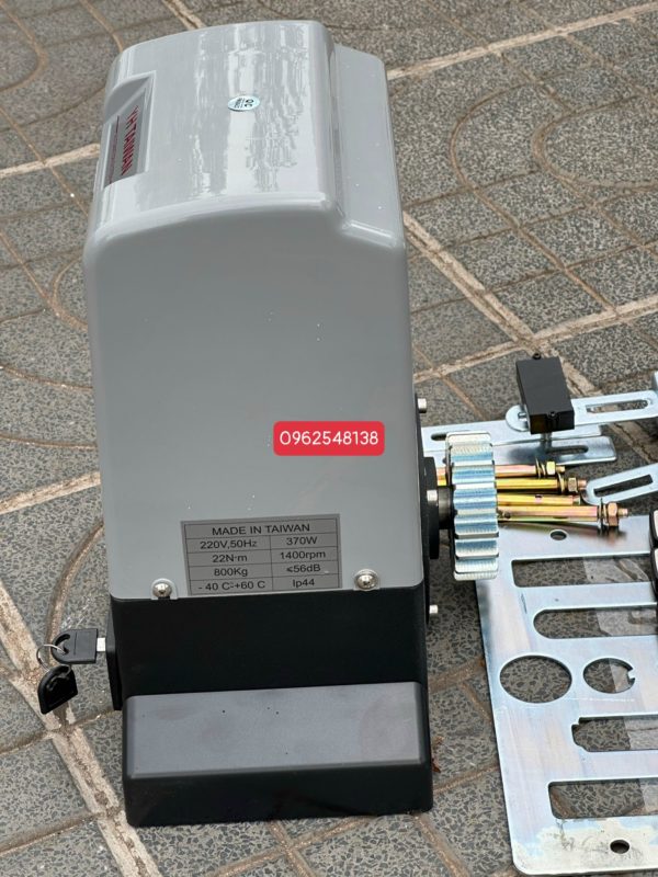 Motor yh taiwan 1000kg giá chỉ 3,8 triệu/ bộ Motor yh taiwan 1000kg giá chỉ 3,8 triệu/ bộ